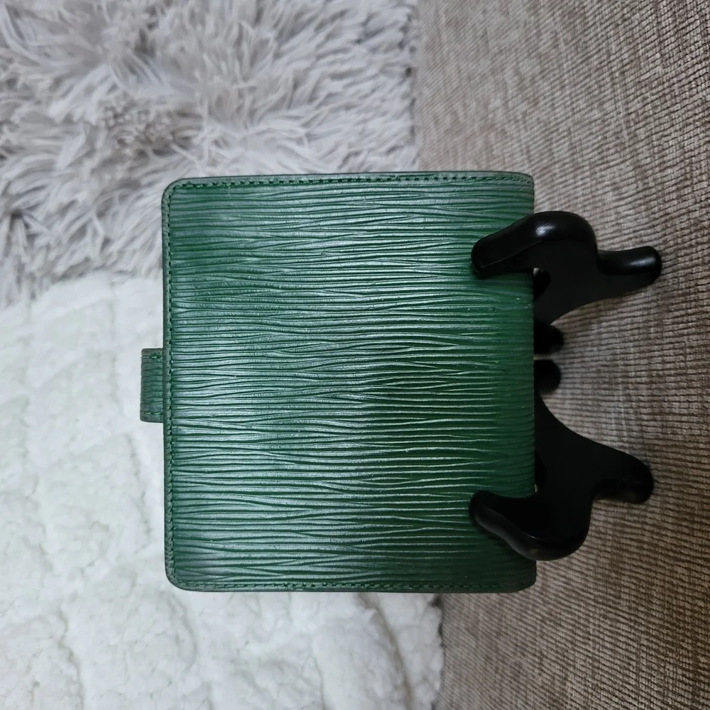 Louis Vuitton Epi Leather Porte Billes Compact Wallet Green Button Bifold Snap